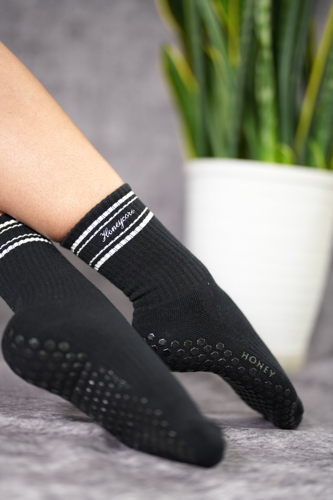 pilates sock manufacturer 